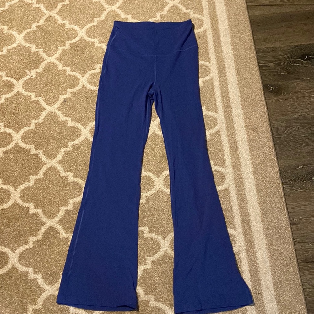 Lululemon blue groove high rise flared pant size 8
